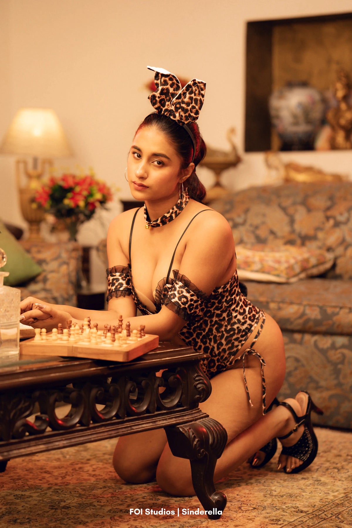 Be His Playful Bunny Tonight – 4 Piece Set with Choker, Headpiece & Cuffs