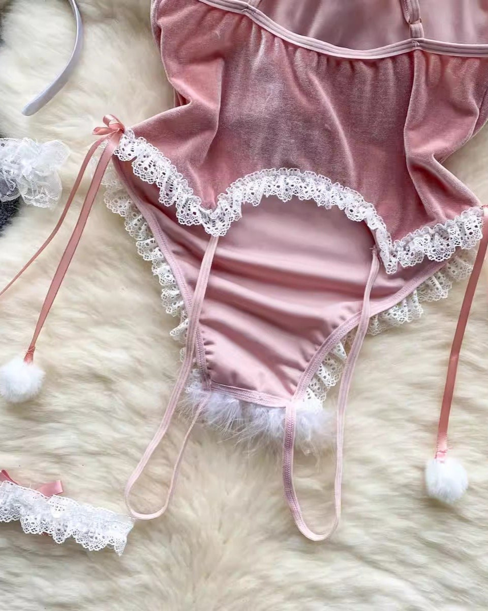 Make Velvet His Favourite Temptation – 4 Piece Set with Bunny Ears, Choker & Leg Garters