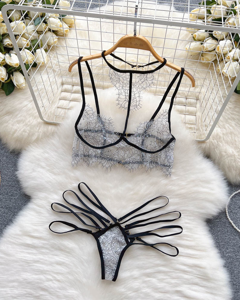 Make Him Chase Your Dark Side – 2 Piece Set with Panty