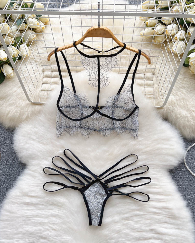 Make Him Chase Your Dark Side – 2 Piece Set with Panty