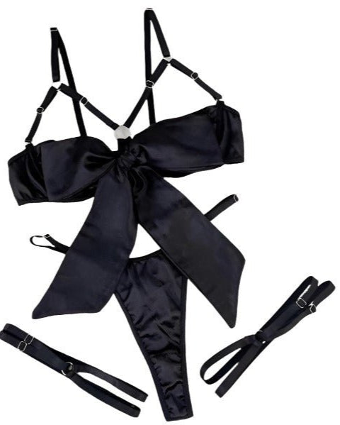 Feel Irresistible From the First Touch – 3 Piece Set with Panty & Thigh Band