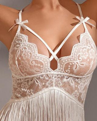 Make Every Glance Linger Tonight – 2 Piece Set with Panty