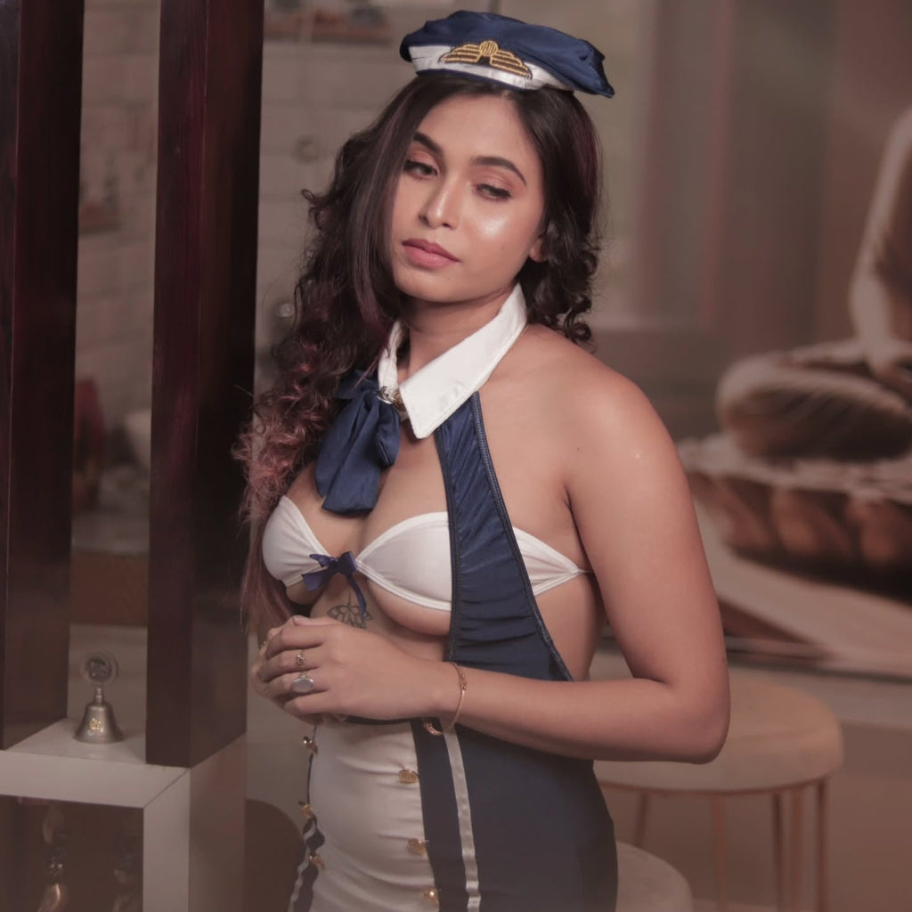 Be His Sky-High Captain Tonight – 6 Piece Set with Panty, Headpiece & Bow