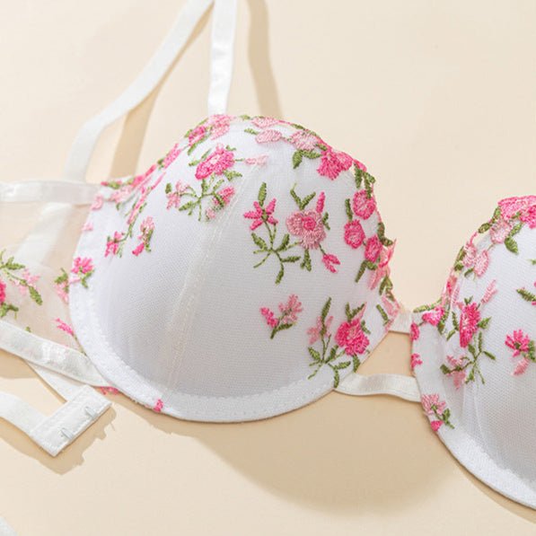 Feel Beautiful, Desired And Unforgettable – 2 Piece Set with Panty