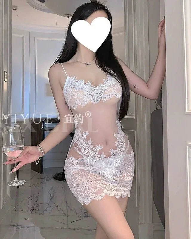 Make Every Entrance Impossible To Forget – 2 Piece Set with Panty